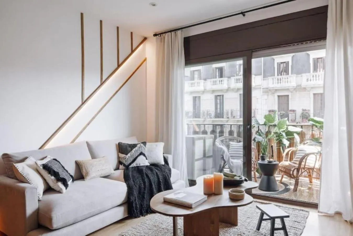 Babinga - 3 Bedroom And Balcony In Eixample Esquerra Barcelona Apartment